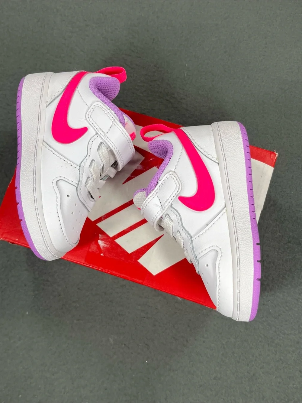 Nike Court Borough Low 2 Girls White Pink Shoes size 4C